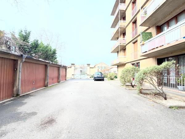Appartement 98m2, 3 chambres, Balcon!