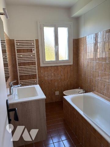 Maison a Vendre à BRIEC, en Finistère Sud (29), en EXCLUSIVITE, au Calme en impasse, dans le Bo...