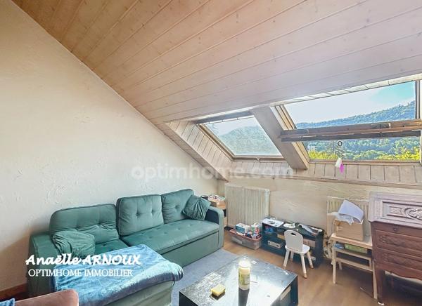 Appartement cosy 2 pièces avec mezzanine en dernier étage