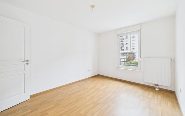 Appartement à vendre    2 pièces • 42 m2 Strasbourg