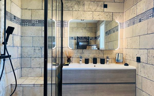 Appartement à louer    3 pièces •  Pertuis