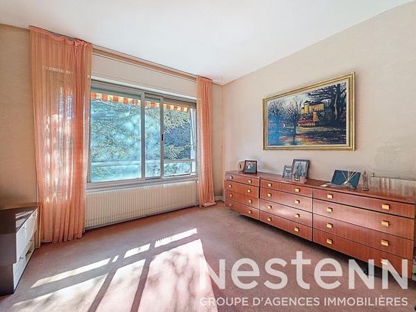 SAINT BONNET DE MURE LE HAUT - VILLA D'ARCHITECTE DE 230 m² et 7 chambres sur terrain de 2500 m²