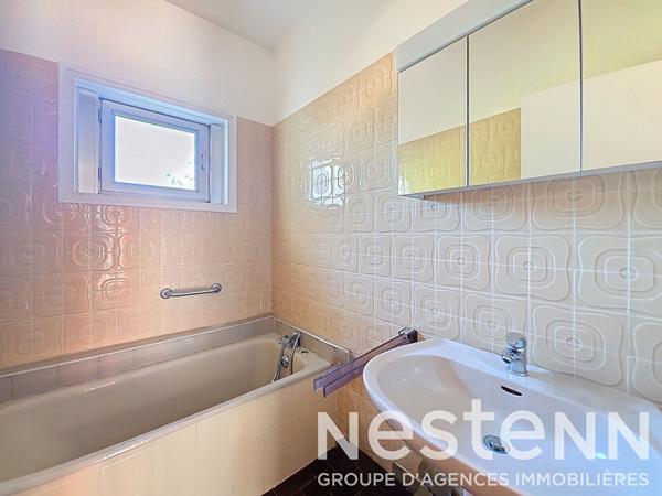 SAINT BONNET DE MURE LE HAUT - VILLA D'ARCHITECTE DE 230 m² et 7 chambres sur terrain de 2500 m²