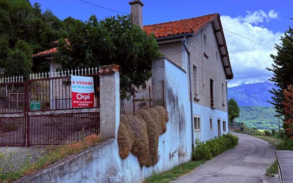 Maison à vendre    4 pièces • 91,86 m2 Saint-Étienne-de-Crossey