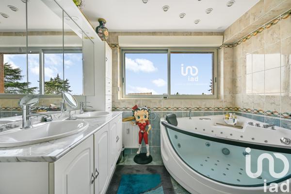 Appartement à vendre 5 pièces 141 m² Rueil-Malmaison