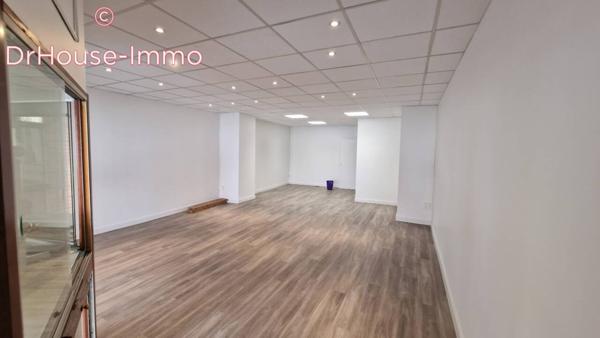 Commerce à louer 1 pièce de 65 m²