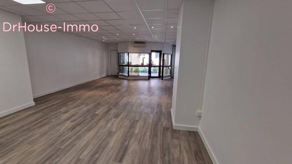 Commerce à louer 1 pièce de 65 m²