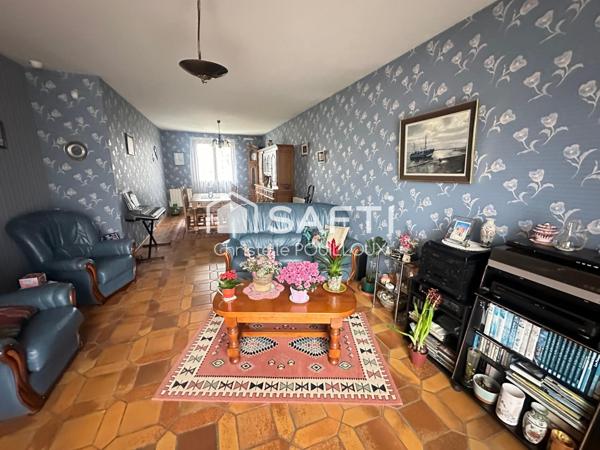 Maison familiale, 3 chambres, bureau, vaste garage