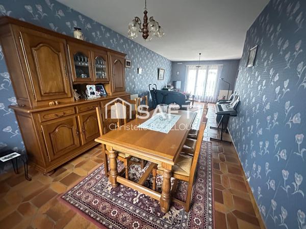 Maison familiale, 3 chambres, bureau, vaste garage