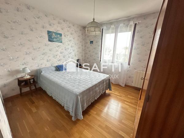 Maison familiale, 3 chambres, bureau, vaste garage