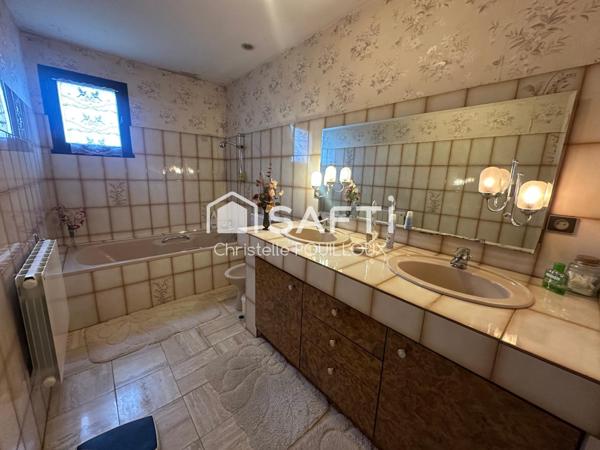 Maison familiale, 3 chambres, bureau, vaste garage