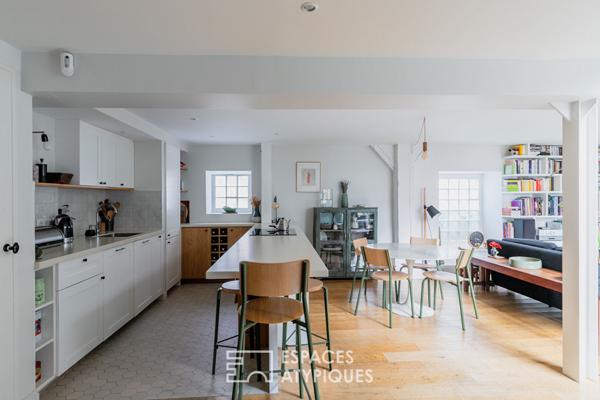 Loft au calme sur cour avec terrasse à proximité du Canal St Martin