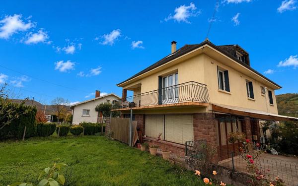 Maison à vendre    7 pièces •  Saint-Christophe-Vallon