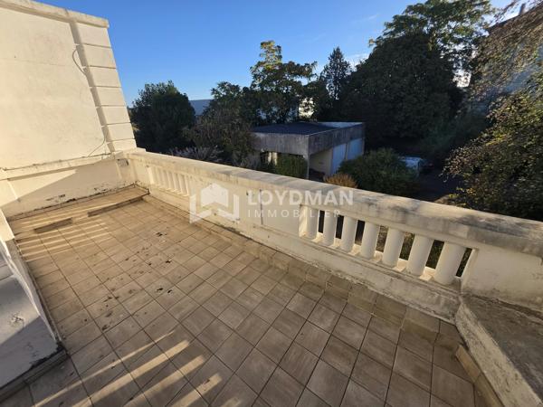 Maison de 237.83 m² avec piscine Grande maison avec piscine au cœur d’Issoudun