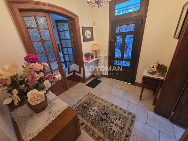 Maison de 237.83 m² avec piscine Grande maison avec piscine au cœur d’Issoudun