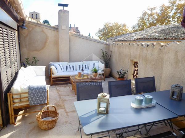 A LOUER 84160 CUCURON MAISON MEUBLEE 4 PIÈCES D'ENVIRON 120M² AVEC TERRASSE