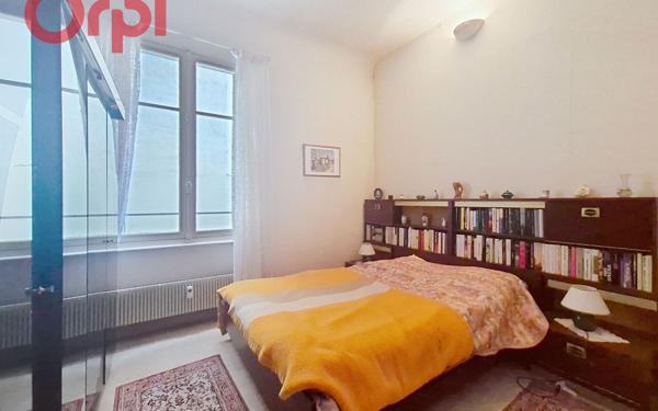 Appartement à vendre    6 pièces • 253,90 m2 Vichy