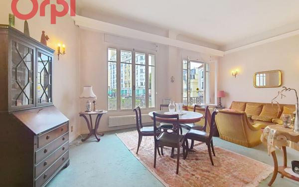 Appartement à vendre    6 pièces • 253,90 m2 Vichy