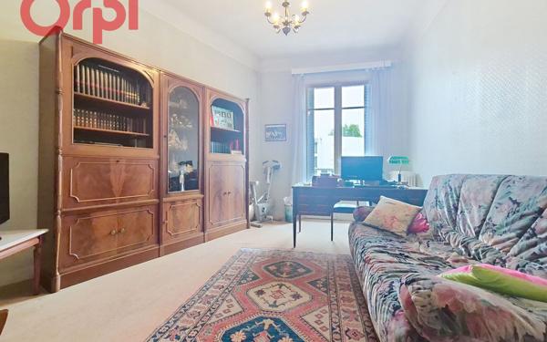 Appartement à vendre    6 pièces • 253,90 m2 Vichy