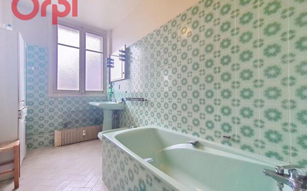 Appartement à vendre    6 pièces • 253,90 m2 Vichy