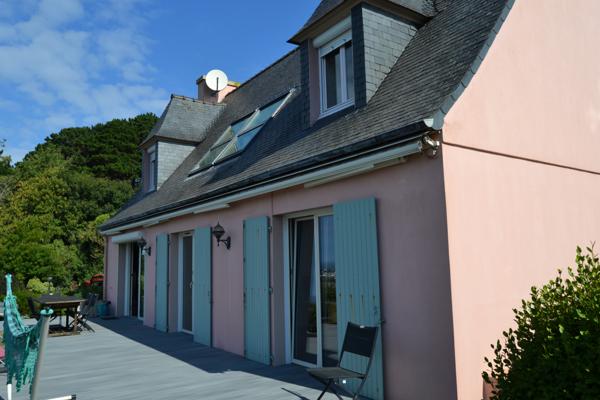 Plougasnou (29630) Plougasnou en impasse, maison 4ch rénovée en 2020, pleine vue sur le Port du Diben et la mer.
