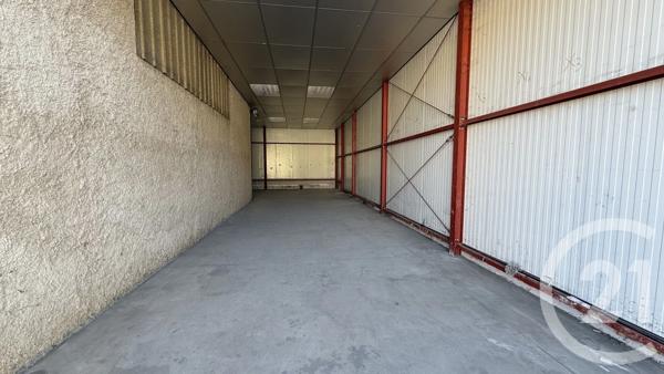 à vendre  873,51 m 2   GAP  - 05