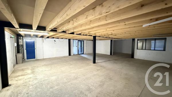 à vendre  873,51 m 2   GAP  - 05