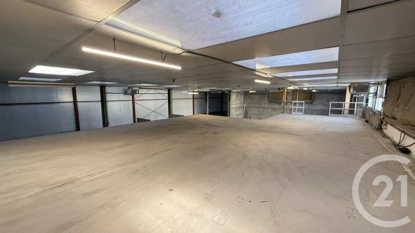 à vendre  873,51 m 2   GAP  - 05