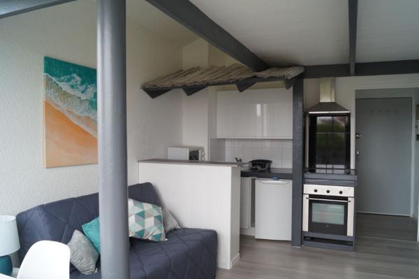 STUDIO MEUBLE A LOUER A L ANNÉE