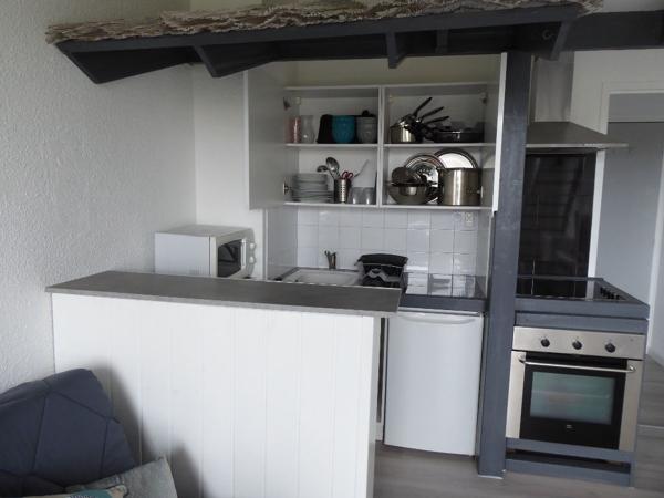 STUDIO MEUBLE A LOUER A L ANNÉE