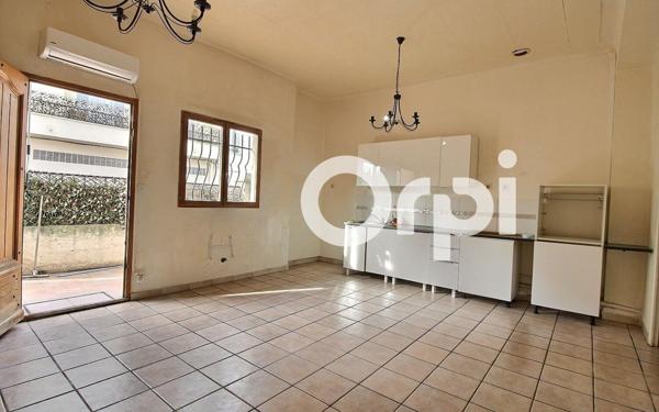 Maison à vendre    2 pièces •  Marseille 10