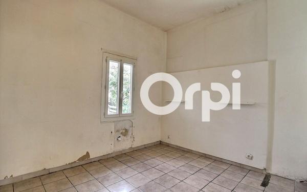 Maison à vendre    2 pièces •  Marseille 10