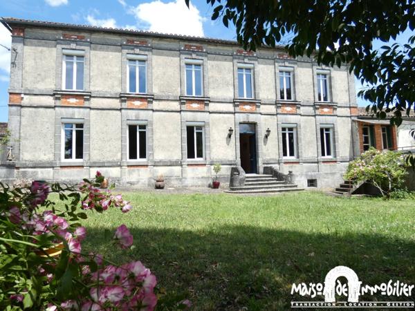 Vente Corps de ferme rénové - 7 pièces - 285m² - Dépendance - Entre Jarnac et Cognac