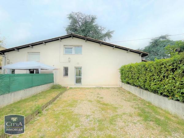 Appartement à louer 2 pièces 53.33m² Coutras (33230)