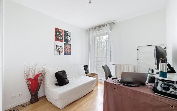 Appartement à vendre    3 pièces • 61,57 m2 Guyancourt