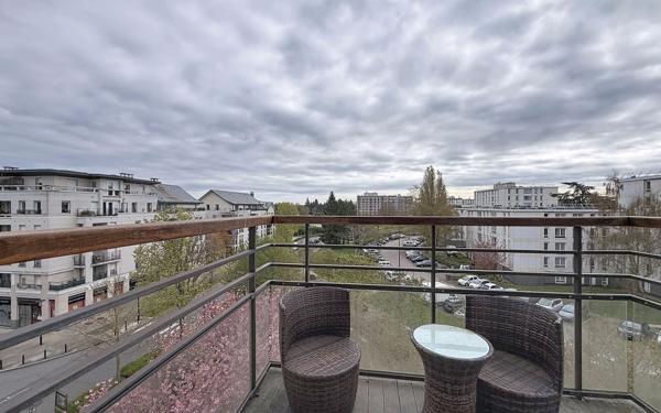 Appartement à vendre    3 pièces • 61,57 m2 Guyancourt