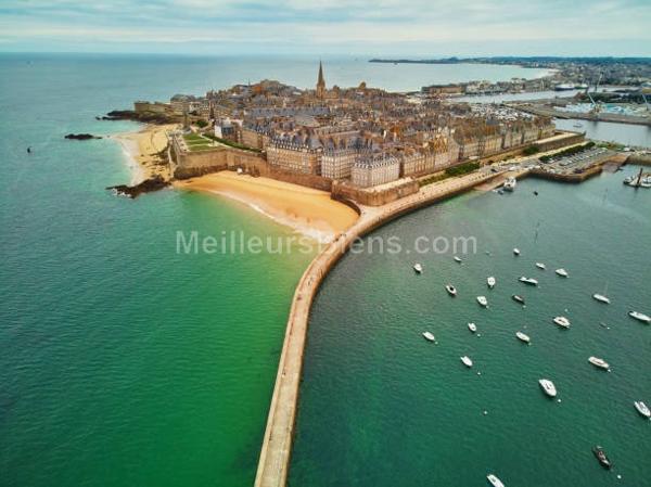 TERRAIN CONSTRUCTIBLE DE 1140M2 A SAINT MALO