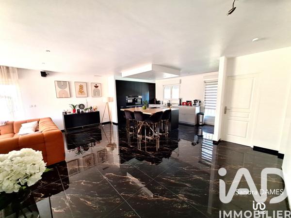 Maison à vendre 5 pièces 130 m² Le Pont-de-Beauvoisin