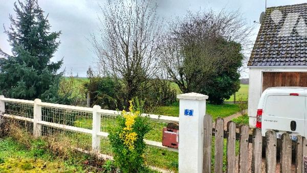 L'étude Notariale GAUME vous propose ce joli pavillon de plain pied avec sa vue dégagée