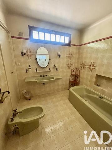 Maison à vendre 14 pièces 420 m² Vals-les-Bains