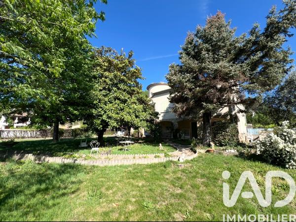 Maison à vendre 14 pièces 420 m² Vals-les-Bains
