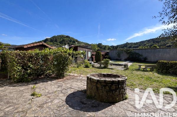 Maison à vendre 14 pièces 420 m² Vals-les-Bains