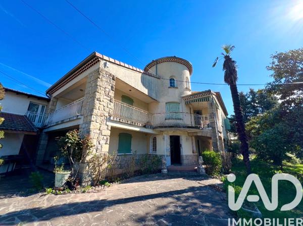 Maison à vendre 14 pièces 420 m² Vals-les-Bains