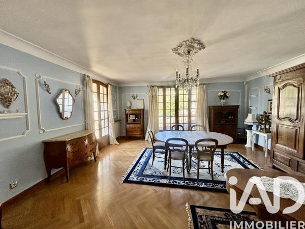 Maison à vendre 14 pièces 420 m² Vals-les-Bains