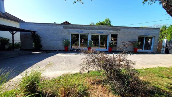 Maison avec Piscine et dépendance plain pied à terminer !