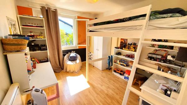 Maison avec Piscine et dépendance plain pied à terminer !