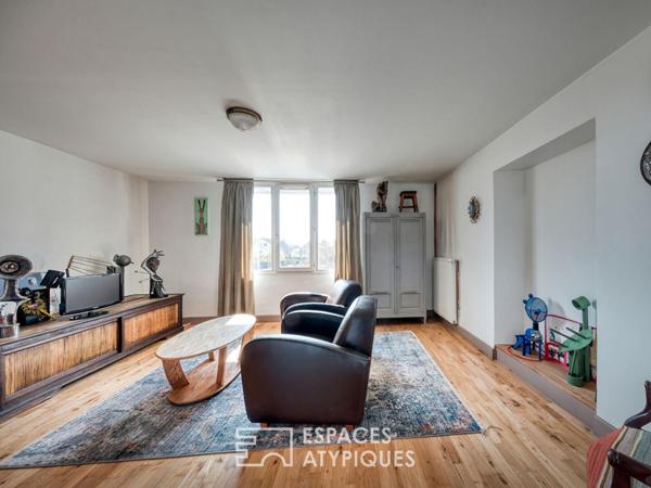 Maison familiale de caractère aux volumes généreux
