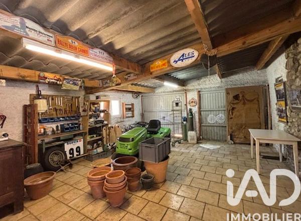 Maison à vendre 10 pièces 213 m² Vallon-Pont-d'Arc