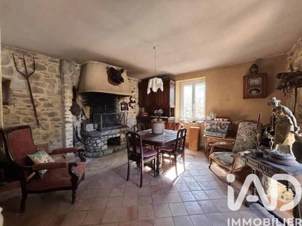 Maison à vendre 10 pièces 213 m² Vallon-Pont-d'Arc