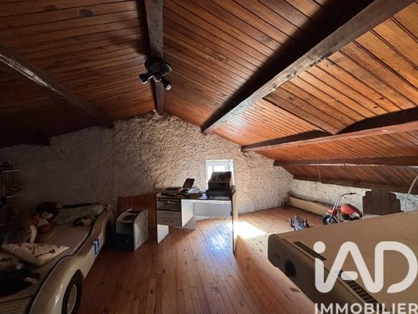 Maison à vendre 10 pièces 213 m² Vallon-Pont-d'Arc
